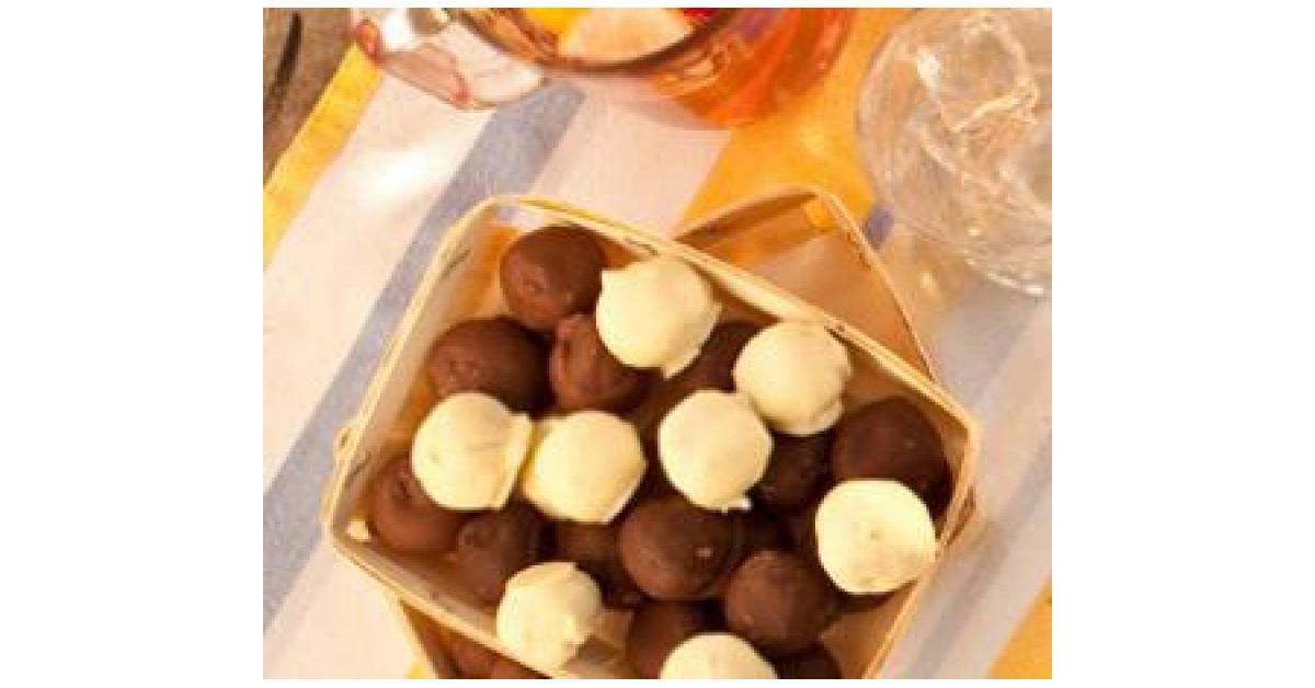Bombones de coco y almendra por Thermomix Magazine. La receta de
